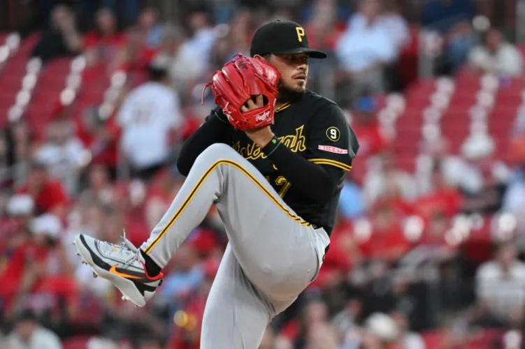 Cardinals beat Pirates as Mathews gets his first MLB win